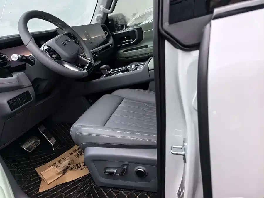 BAIC BJ40 Beijing BJ40 2026 2.0D Diesel Version 2025 — миниатюра 4