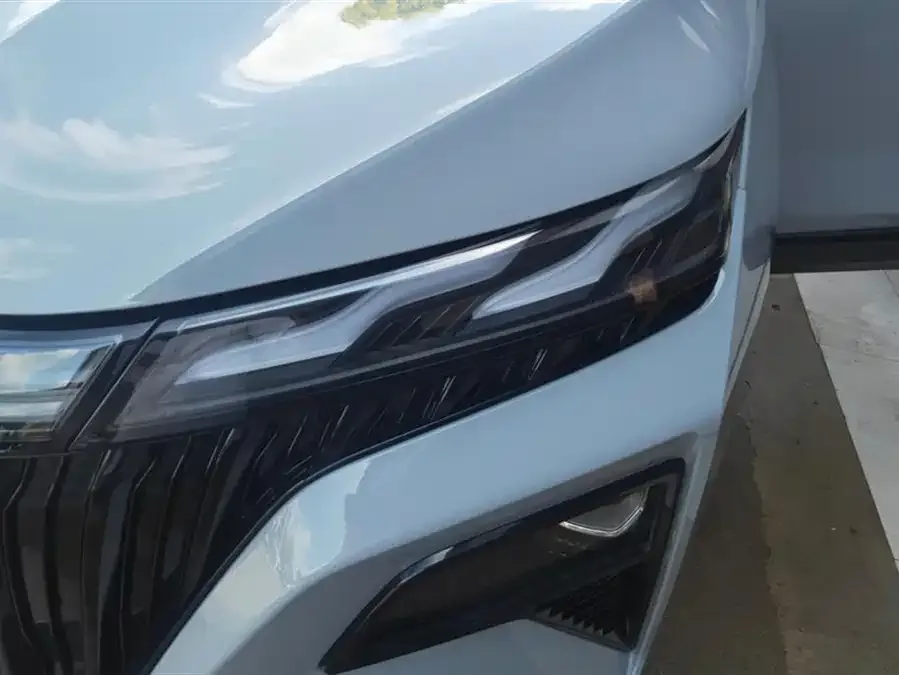 Dongfeng Haoji Haoji 2022 Mach Dual Engine 1.5T MHD Dare to Dream Edition 2022 — миниатюра 2