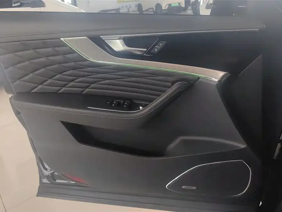 Hongqi HS5 Hongqi HS5 2019 2.0T Zhilian Qixiang 4WD Edition 2023 — миниатюра 4