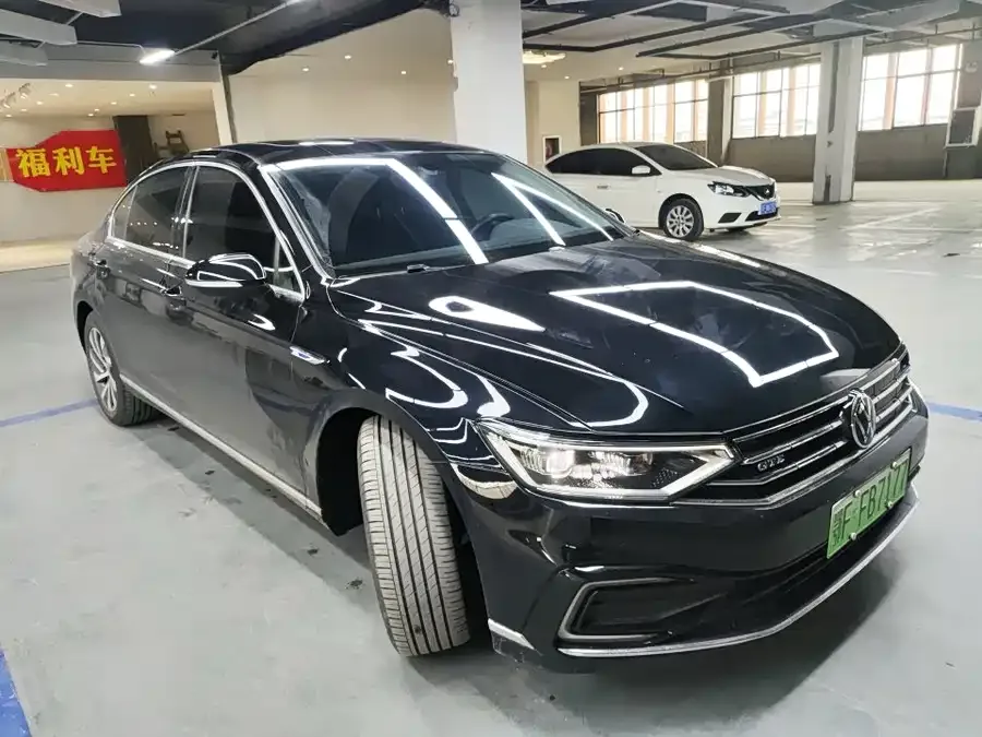 Volkswagen Magotan GTE plug-in hybrid Magotan GTE plug-in hybrid 2022 GTE luxury model 2024 — миниатюра 3