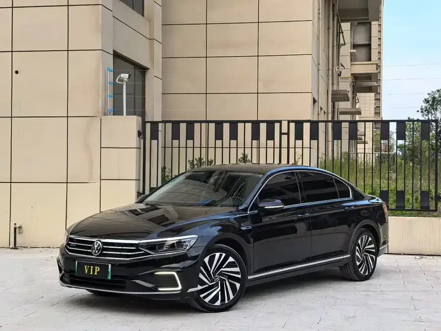 Volkswagen Magotan GTE plug-in hybrid Magotan GTE plug-in hybrid 2022 GTE Premium Edition 2022 — миниатюра 3