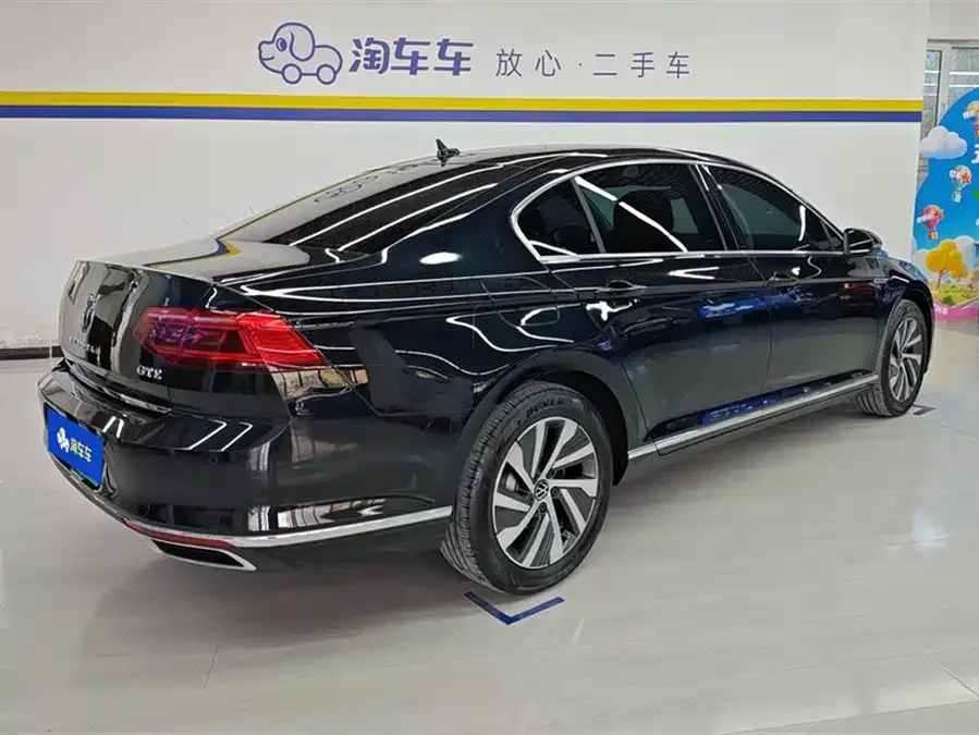 Volkswagen Magotan GTE plug-in hybrid Magotan GTE plug-in hybrid 2022 GTE luxury model 2022 — миниатюра 3