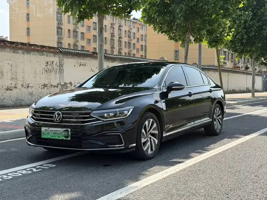 Volkswagen Magotan GTE plug-in hybrid Magotan GTE plug-in hybrid 2022 GTE luxury model 2024 — фото 1, купить с доставкой в Москву