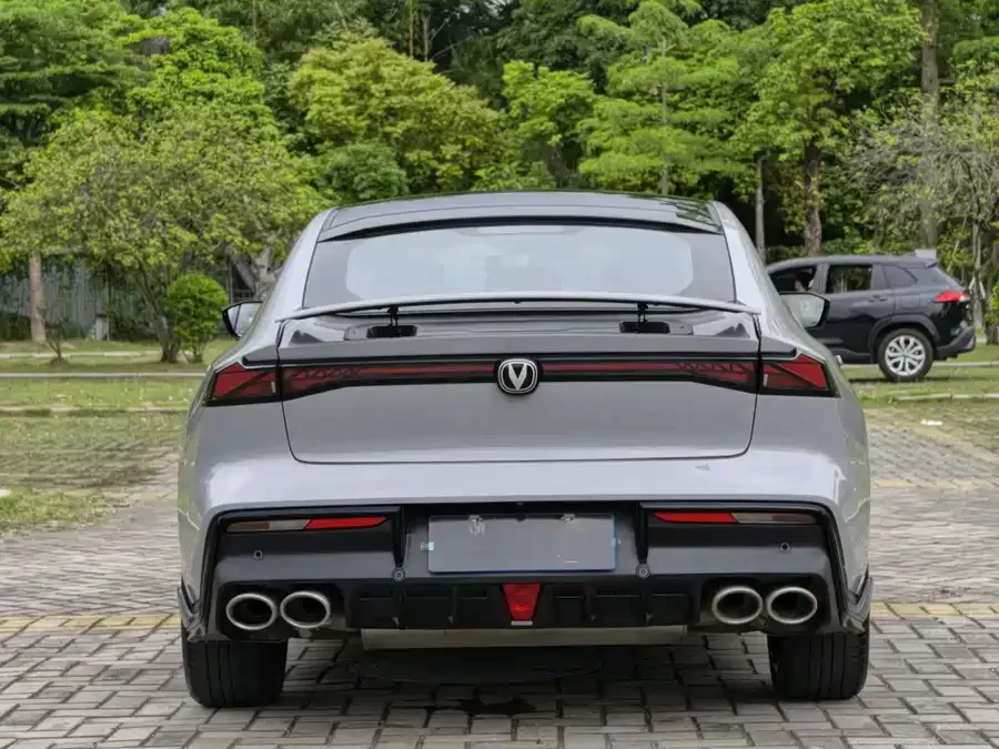 Changan UNI-V Changan UNI-V 2023 2.0T Speed Edition 2023 — миниатюра 2