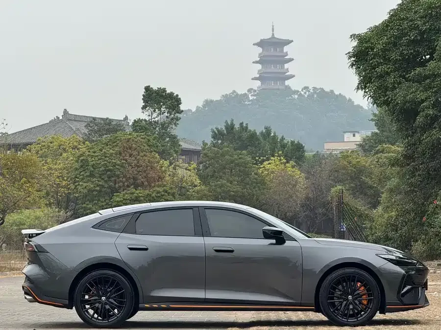 Changan UNI-V Changan UNI-V 2025 third-generation 2.0T JinQing model 2025 — миниатюра 3