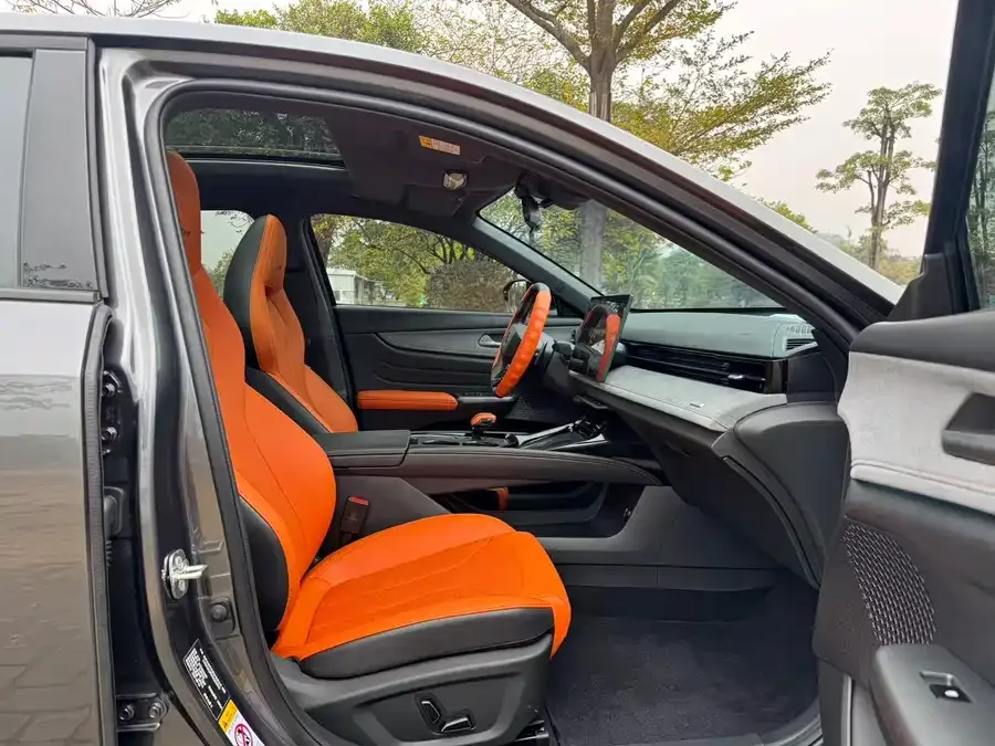 Changan UNI-V Changan UNI-V 2025 third-generation 2.0T JinQing model 2025 — миниатюра 4