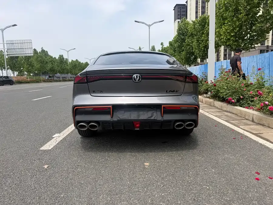 Changan UNI-V Changan UNI-V 2023 2.0T Fengsu Edition 2024 — миниатюра 2