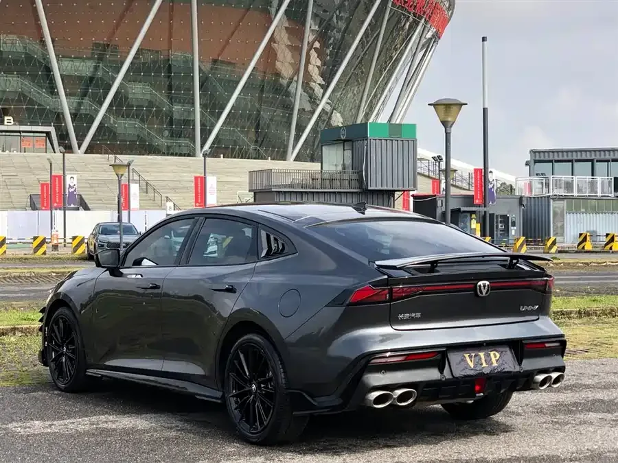 Changan UNI-V Changan UNI-V 2023 1.5T Sports Edition 2024 — миниатюра 2