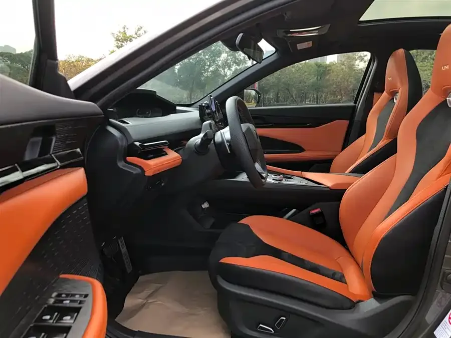 Changan UNI-V Changan UNI-V 2023 1.5T Sports Edition 2024 — миниатюра 4