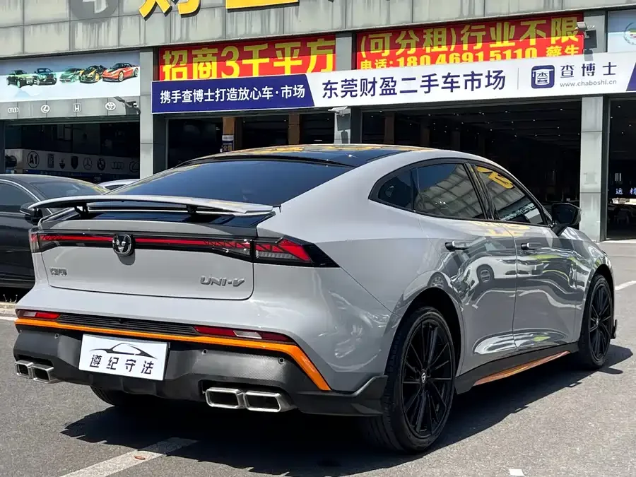 Changan UNI-V Changan UNI-V 2024 1.5T Premium Sports Edition 2025 — миниатюра 3