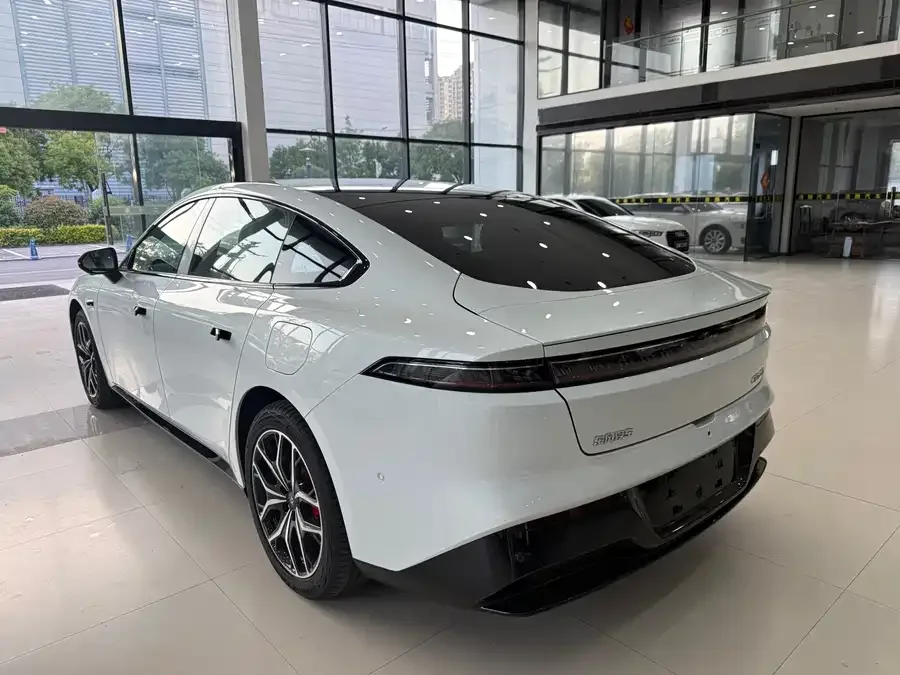 Dongfeng e007 e007 2025 Pure Electric 650Max Cruise Edition 2026 — миниатюра 2