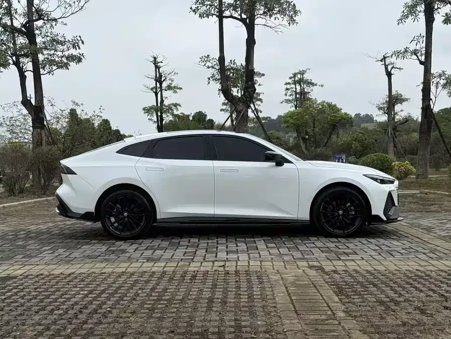 Changan UNI-V Changan UNI-V 2024 2.0T High Energy Edition 2024 — миниатюра 4