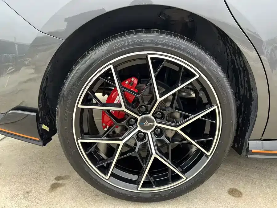 Changan UNI-V Changan UNI-V 2023 1.5T Sports Edition 2023 — миниатюра 2
