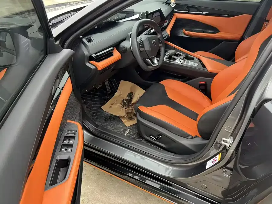Changan UNI-V Changan UNI-V 2023 1.5T Sports Edition 2023 — миниатюра 4