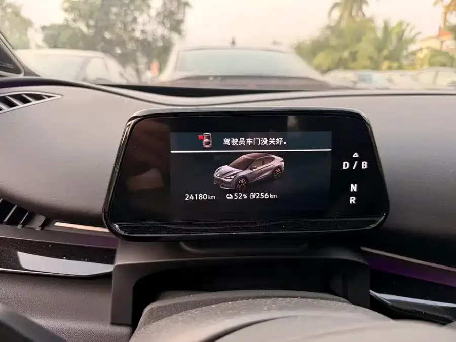 Volkswagen ID. UNYX 2024 Ultra Long Range Edition 2025 — миниатюра 4