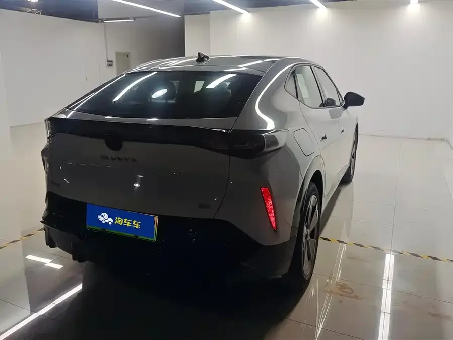 Volkswagen ID. UNYX Yuzhong 06 2024 Pro long-range version 2025 — миниатюра 3