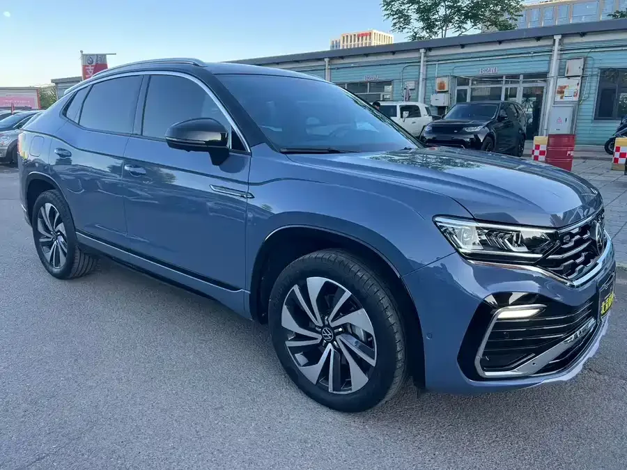 Volkswagen Tayron X Tanyue X 2023 330TSI 2WD Flagship Smart Edition 2022 — фото 1, купить с доставкой в Москву