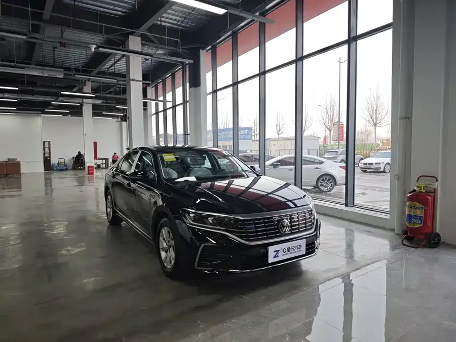 Volkswagen Passat New Energy Passat New Energy 2025 430PHEV Hybrid Business Edition 2025 — миниатюра 3