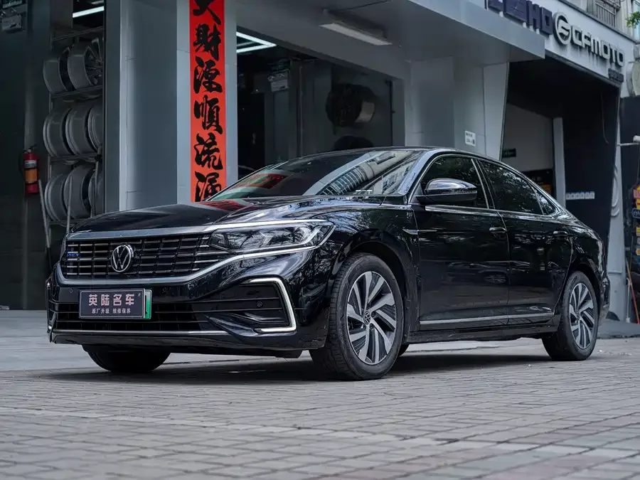 Volkswagen Passat New Energy Passat New Energy 2022 430PHEV Hybrid Luxury Edition 2023 — фото 1, купить с доставкой в Москву