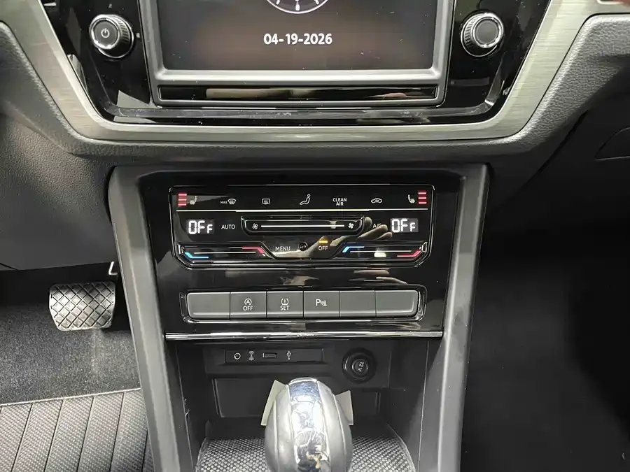 Volkswagen Touran 2021 Touran Touran L 280TSI DSG 7-seater 2022 — миниатюра 5