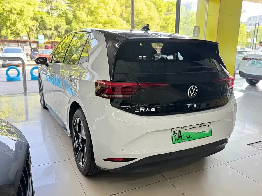 Volkswagen ID.3 Volkswagen ID.3 2024 Outstanding Edition 2024 — миниатюра 3