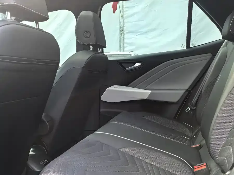 Volkswagen ID.3 Volkswagen ID.3 2025 Smart Model Outstanding Oxygen Edition 2024 — миниатюра 2
