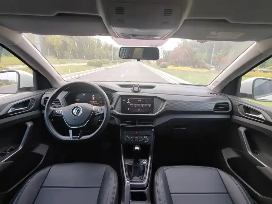 Volkswagen Tukai (T-Cross) Tukai 2023 1.5L Automatic Fashion Edition 2024 — миниатюра 3