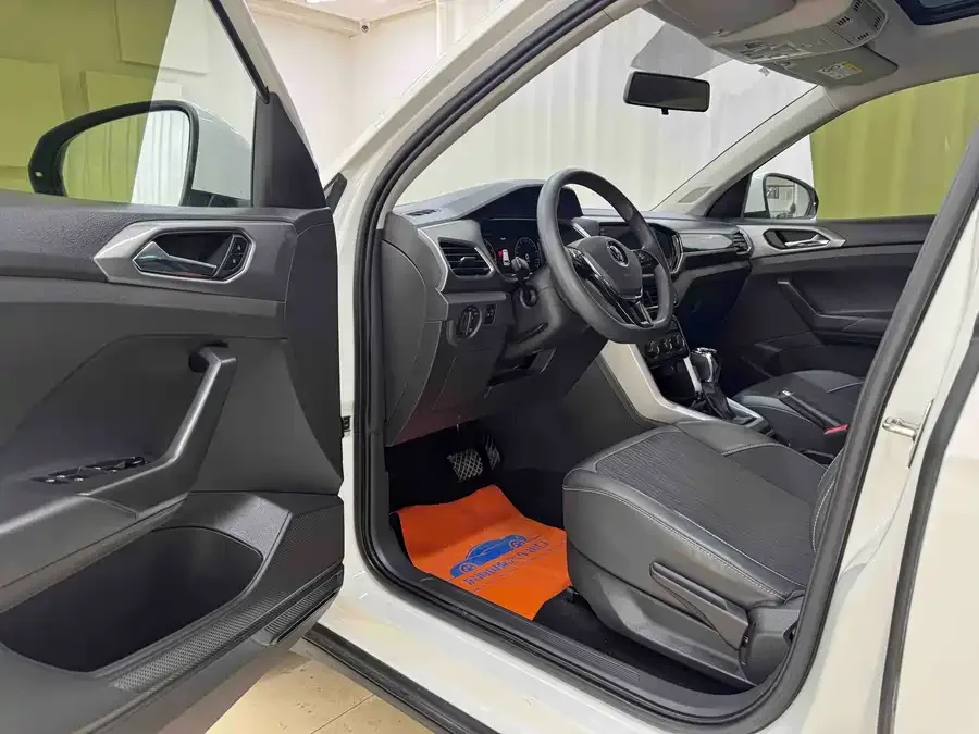 Volkswagen Tukai (T-Cross) Tukai 2022 1.5L automatic comfort version 2022 — миниатюра 4