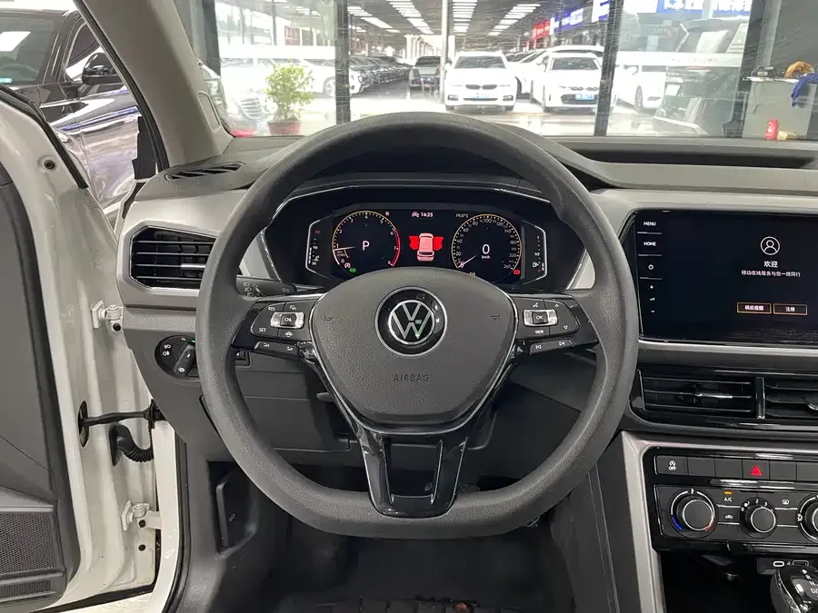 Volkswagen Tukai (T-Cross) Tukai 2022 1.5L automatic comfort version 2022 — миниатюра 3