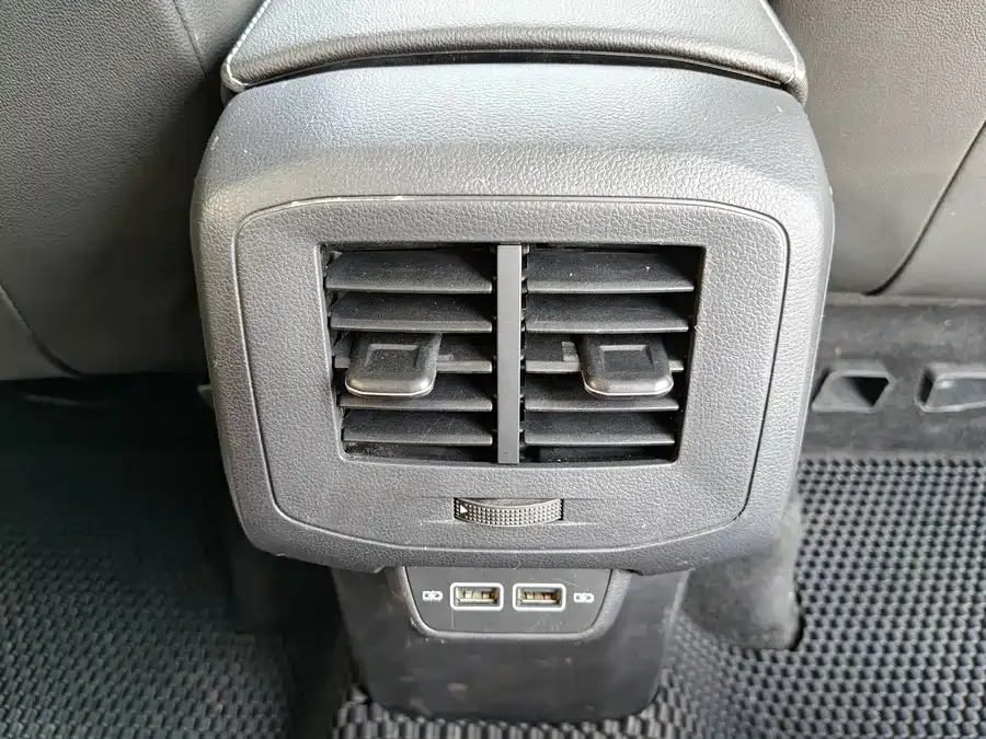 Volkswagen Tacqua Tanying 2023 200TSI DSG R-Line Intelligent Connected Edition 2023 — миниатюра 5