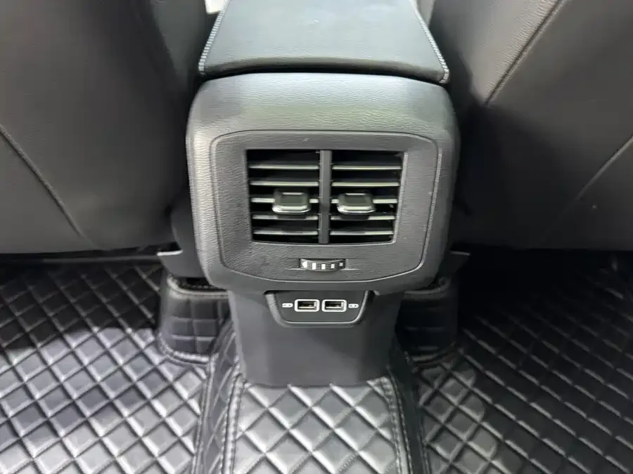 Volkswagen Tacqua Tanying 2021 1.5L Automatic Joy-Link Edition 2022 — миниатюра 4
