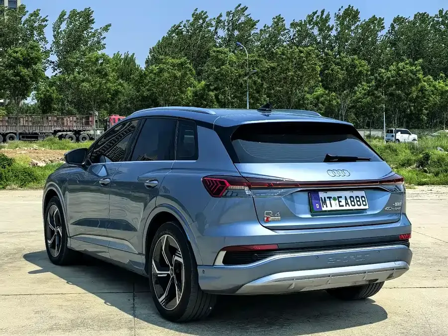Audi Q4 e-tron 2023 40 e-tron Creative Edition 2023 — миниатюра 2