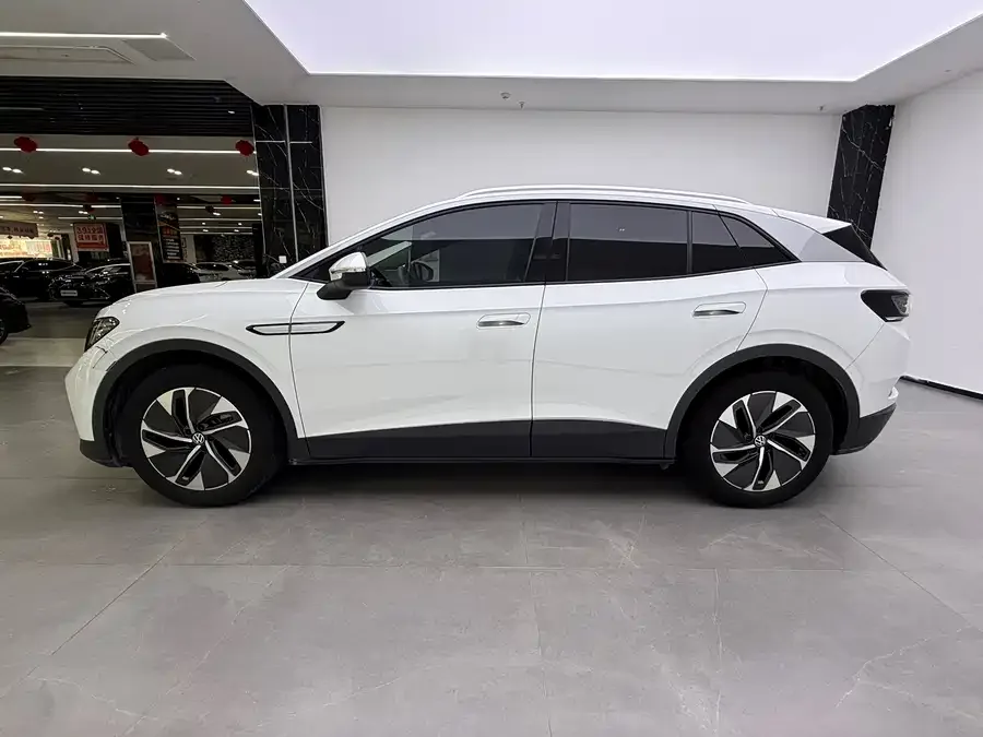 Volkswagen ID.4 CROZZ ID.4 CROZZ 2024 Pure Enjoyment Limited Edition 2024 — миниатюра 2