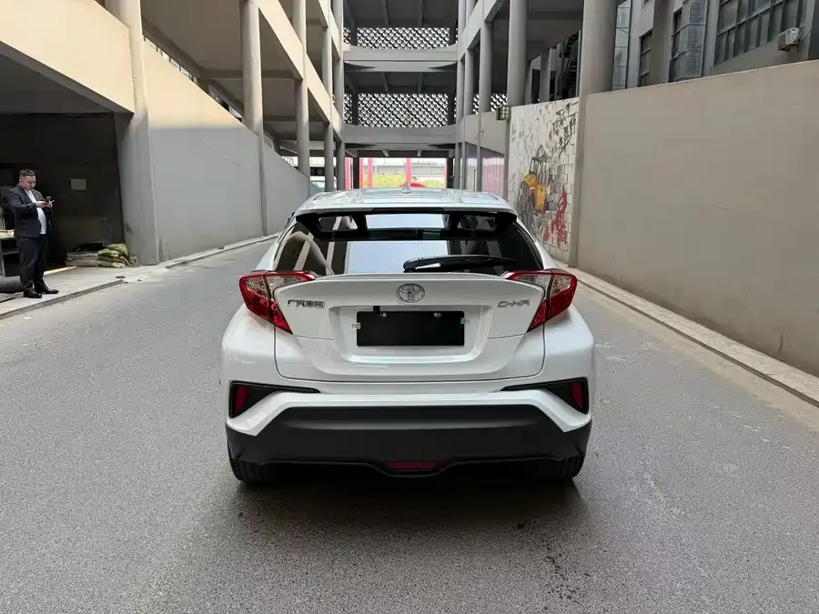 Toyota CHR 2021 2.0L Comfort Edition 2023 — миниатюра 2