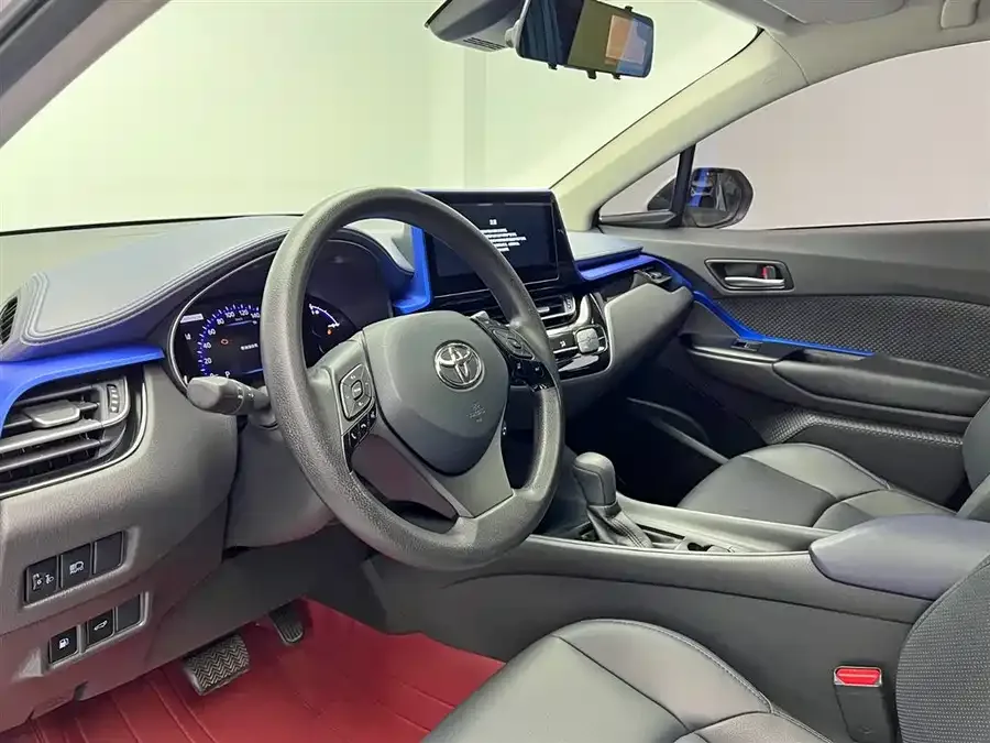 Toyota CHR 2023 2.0L Leading Edition 2023 — миниатюра 4