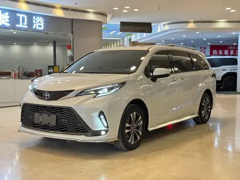 Toyota Granvia 2025 купить в Москве