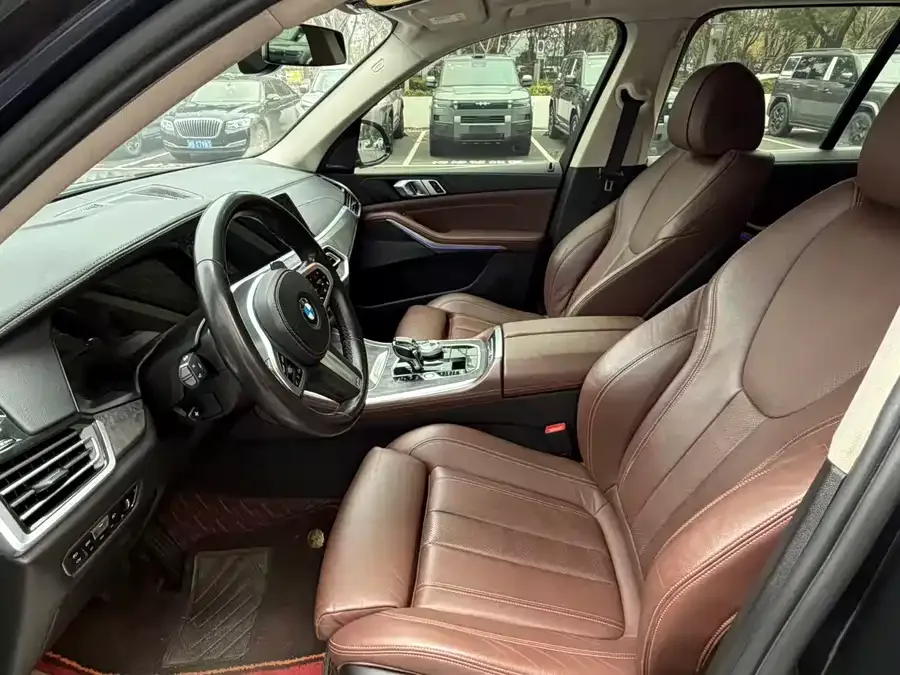 BMW X5 2022 xDrive 30Li M Sport Package 2022 — миниатюра 2