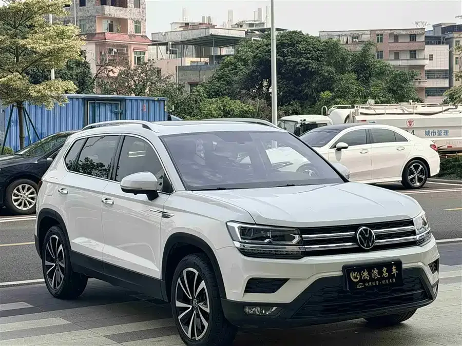 Volkswagen Tiguan (Tharu) Tuyue 2022 280TSI 2WD Luxury Edition 2023 — миниатюра 3