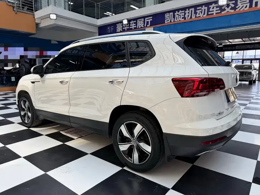 Volkswagen Tiguan (Tharu) 2021 Tuyue 280TSI 2WD Comfort Edition 2022 — миниатюра 2