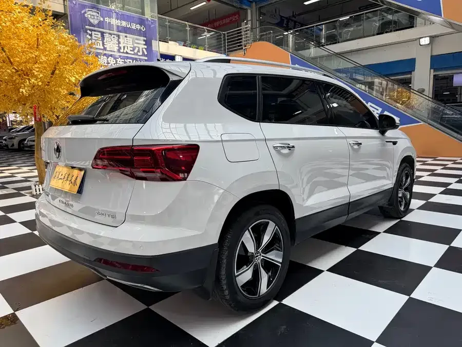 Volkswagen Tiguan (Tharu) 2021 Tuyue 280TSI 2WD Comfort Edition 2022 — миниатюра 4