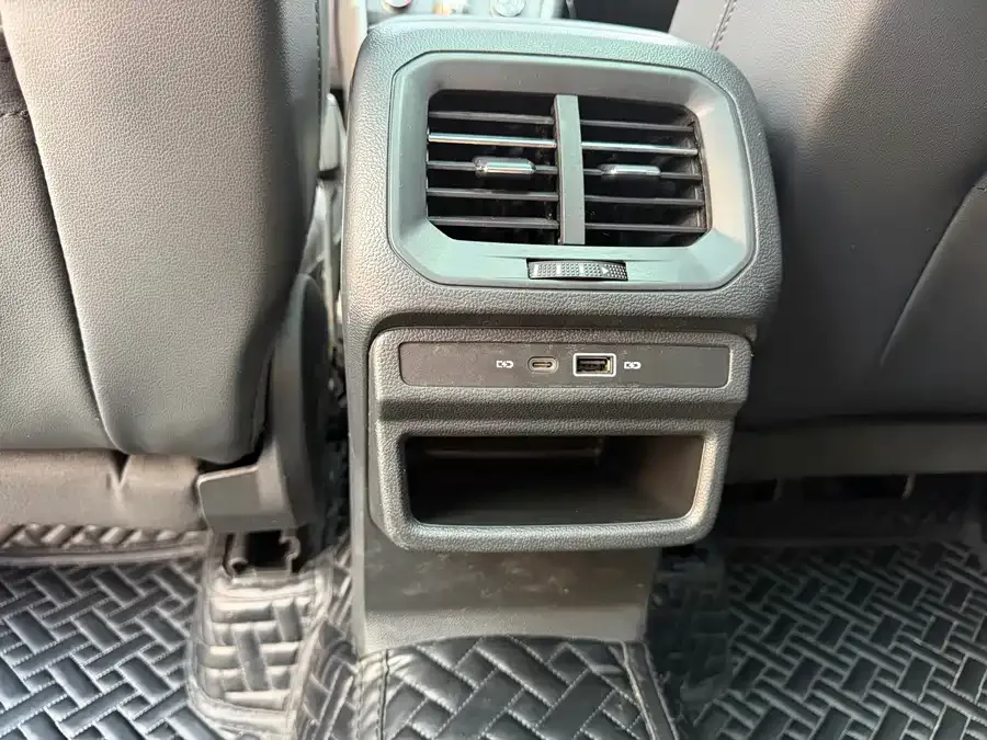 Volkswagen Tiguan (Tharu) 2021 Tuyue 280TSI 2WD Comfort Edition 2022 — миниатюра 5