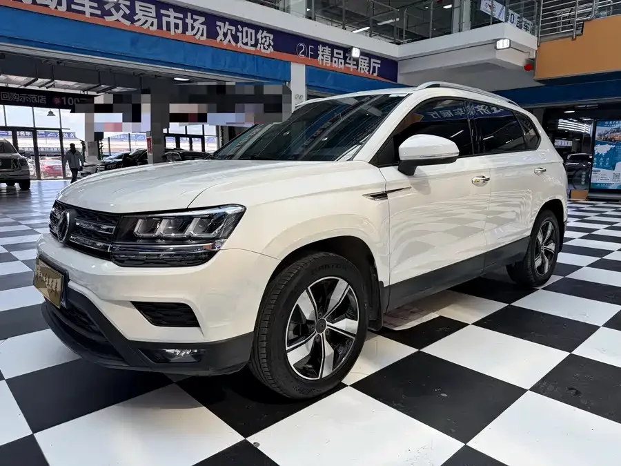 Volkswagen Tiguan (Tharu) 2021 Tuyue 280TSI 2WD Comfort Edition 2022 — фото 1, купить с доставкой в Москву