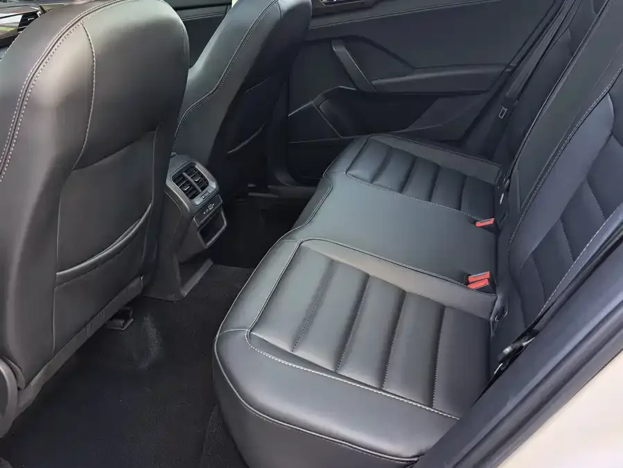 Volkswagen Tiguan (Tharu) Tuyue 2022 280TSI 2WD Comfort Edition 2023 — миниатюра 2
