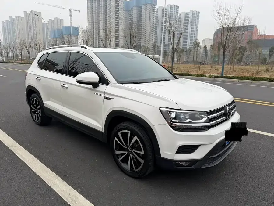 Volkswagen Tiguan (Tharu) Tuyue 2022 280TSI 2WD Luxury Edition 2022 — миниатюра 3