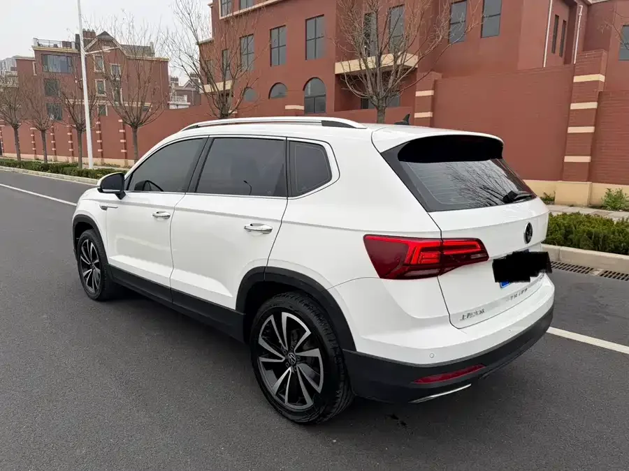 Volkswagen Tiguan (Tharu) Tuyue 2022 280TSI 2WD Luxury Edition 2022 — миниатюра 4