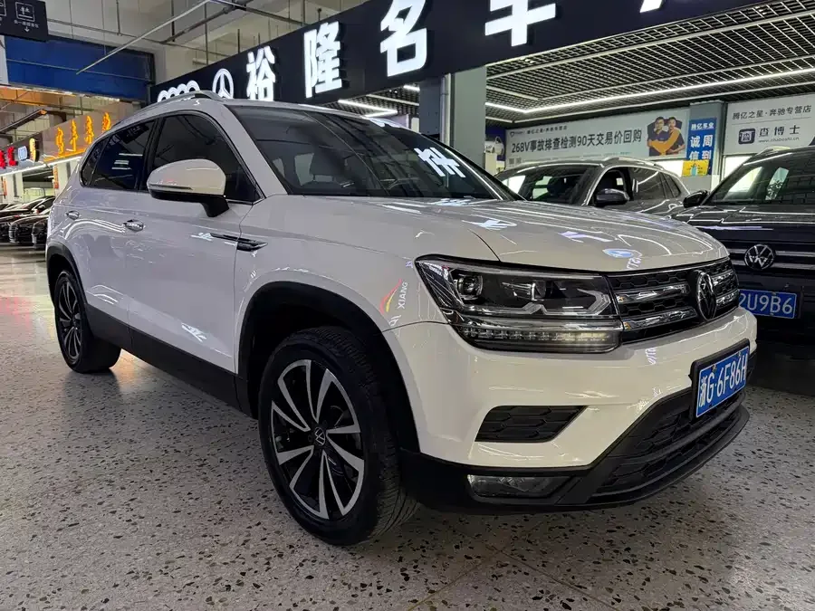 Volkswagen Tiguan (Tharu) Tuyue 2022 280TSI 2WD Luxury Edition 2022 — миниатюра 3