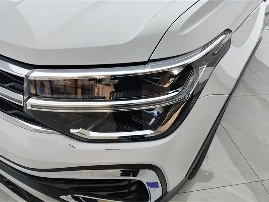 Volkswagen Tiguan (Tharu) Tuyue 2024 300TSI 2WD Full Moon Edition 2025 — миниатюра 2
