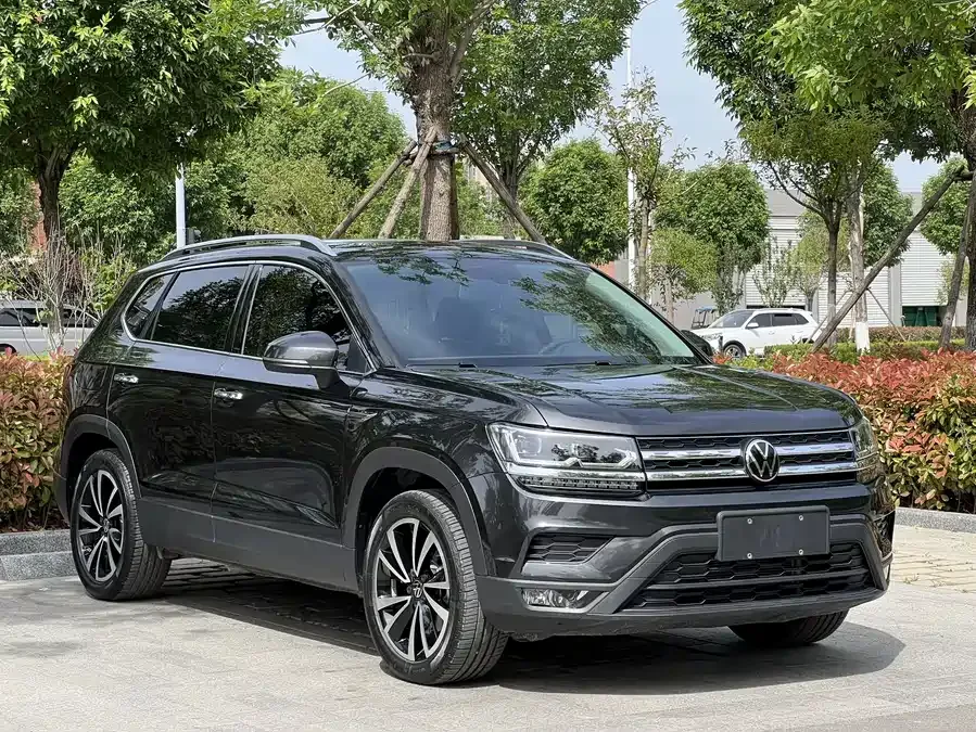 Volkswagen Tiguan (Tharu) Tuyue 2022 280TSI 2WD Luxury Edition 2023 — миниатюра 3