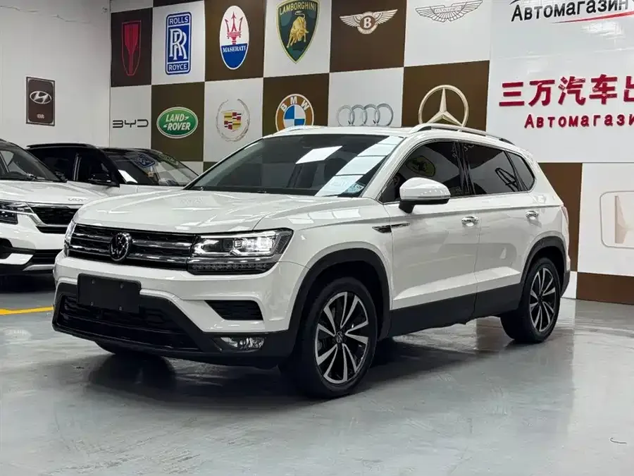 Volkswagen Tiguan (Tharu) Tuyue 2022 280TSI 2WD Luxury Edition 2022 — фото 1, купить с доставкой в Москву