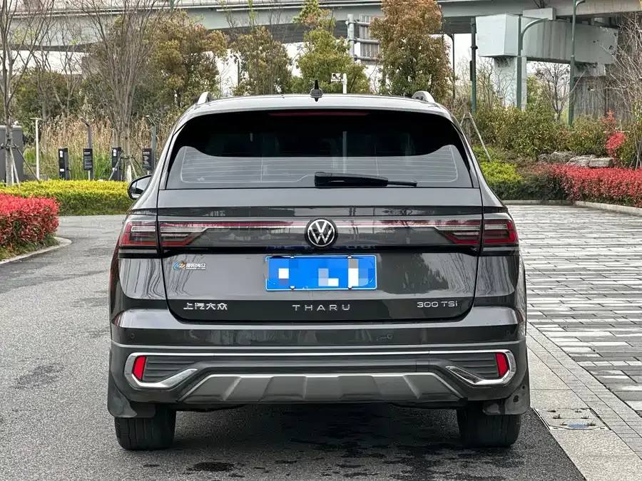 Volkswagen Tiguan (Tharu) Tuyue 2023 300TSI 2WD Full Moon Edition 2023 — миниатюра 2